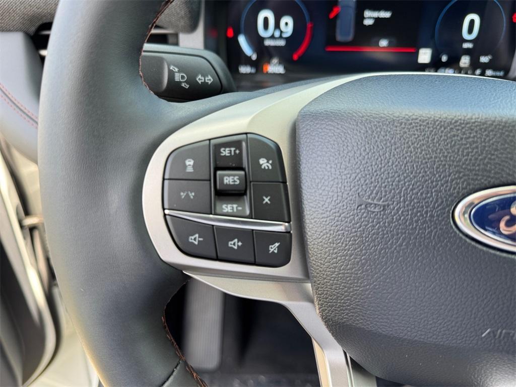 new 2025 Ford Explorer car, priced at $41,107