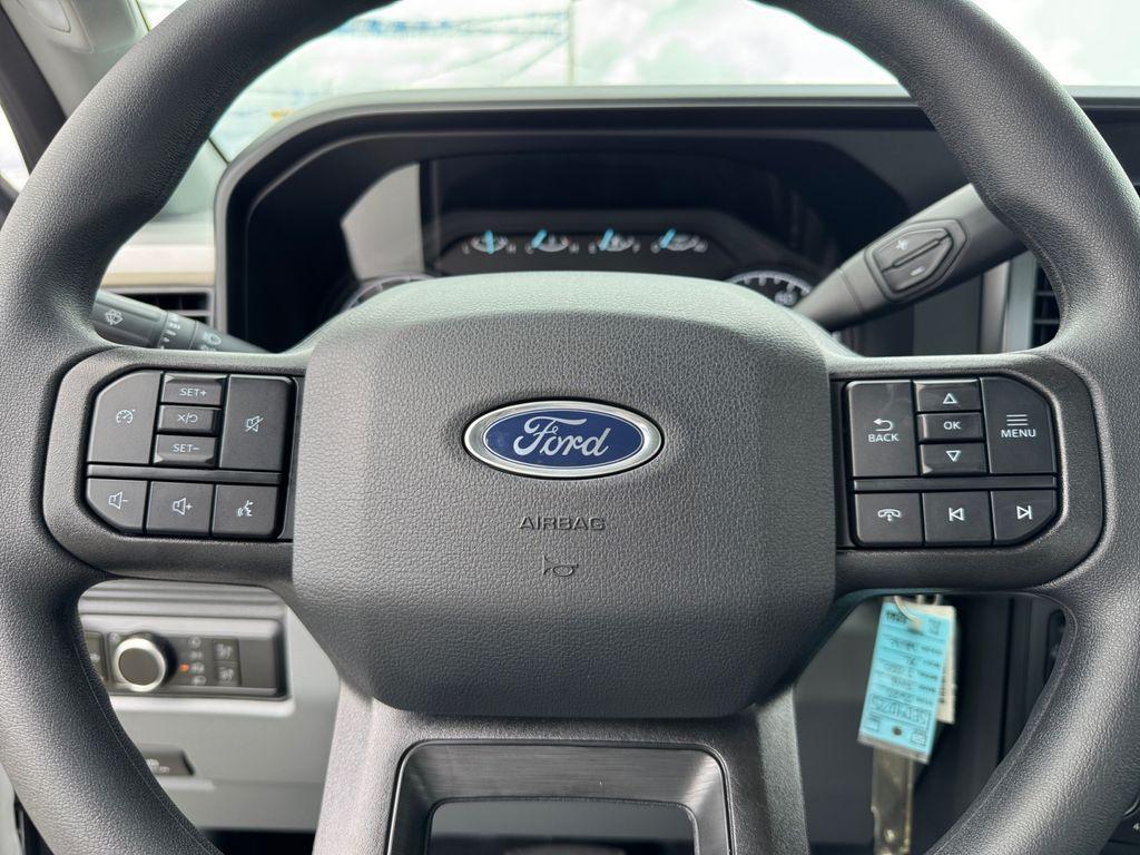 new 2025 Ford F-250 car, priced at $65,013