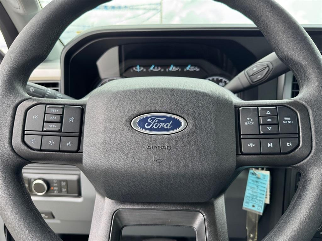 new 2025 Ford F-250 car, priced at $66,715