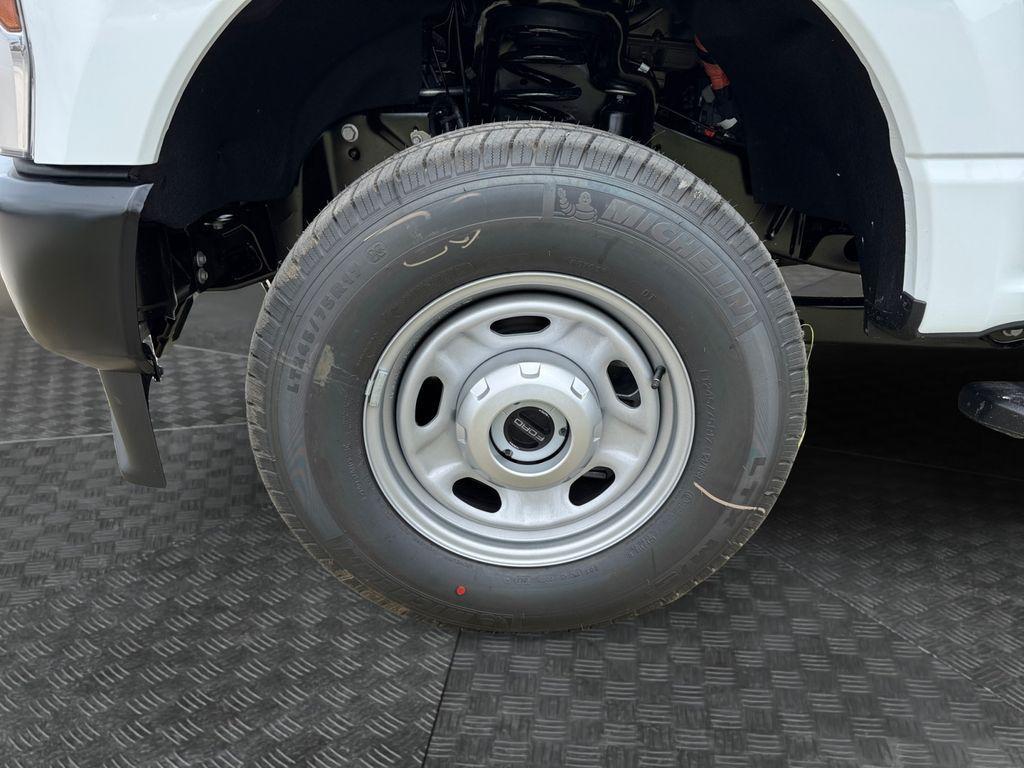 new 2025 Ford F-250 car, priced at $65,013