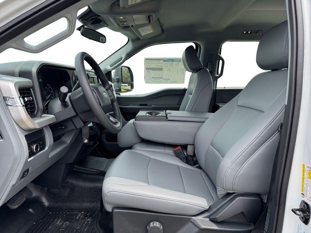new 2025 Ford F-250 car, priced at $65,013