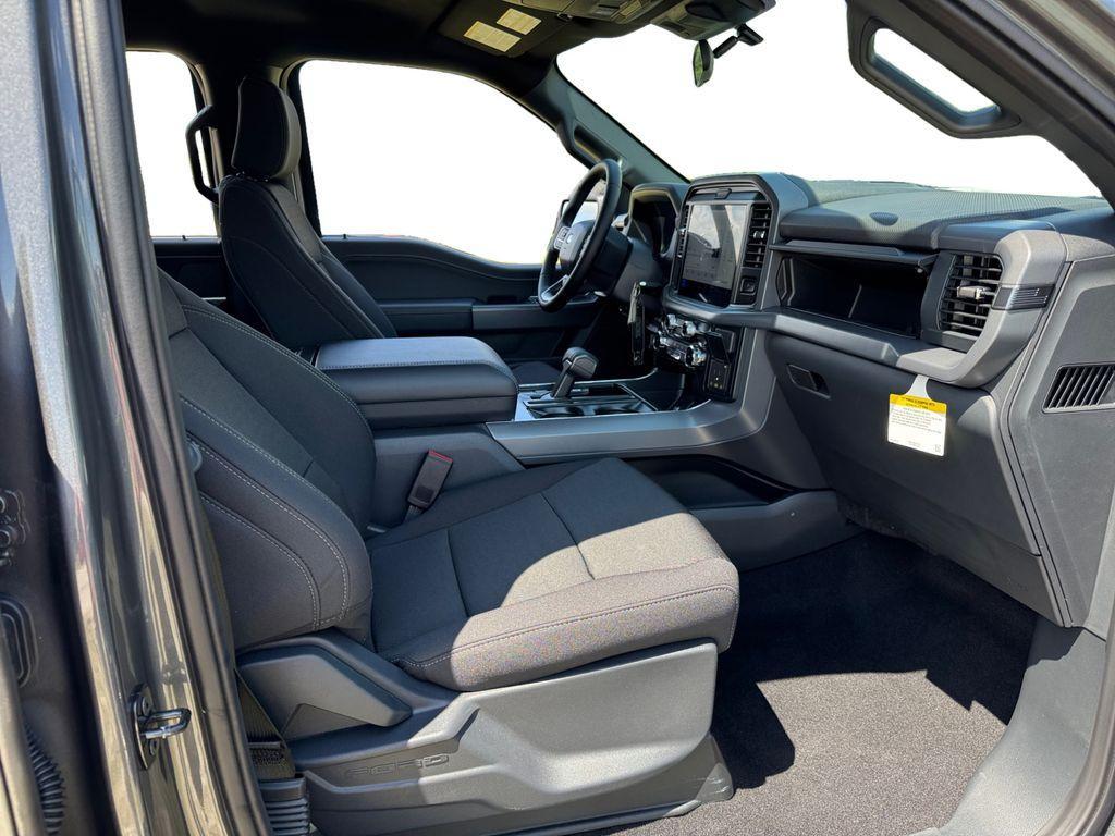 new 2025 Ford F-150 car, priced at $60,300