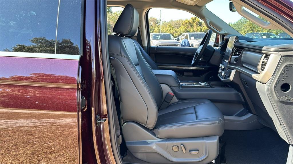 new 2024 Ford Expedition car, priced at $66,522