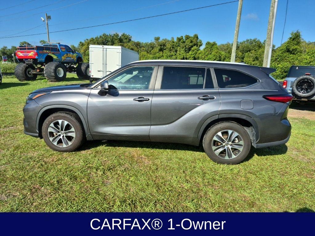 used 2023 Toyota Highlander car, priced at $34,174