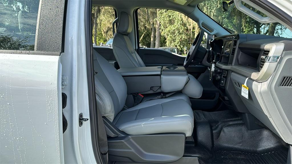 new 2024 Ford F-250 car, priced at $45,768