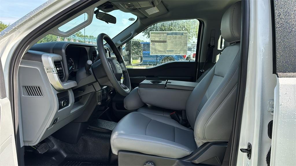 new 2024 Ford F-250 car, priced at $45,768