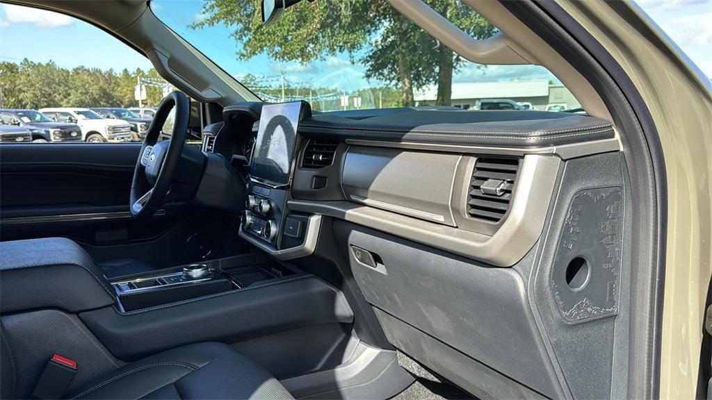 new 2024 Ford Expedition car, priced at $66,906