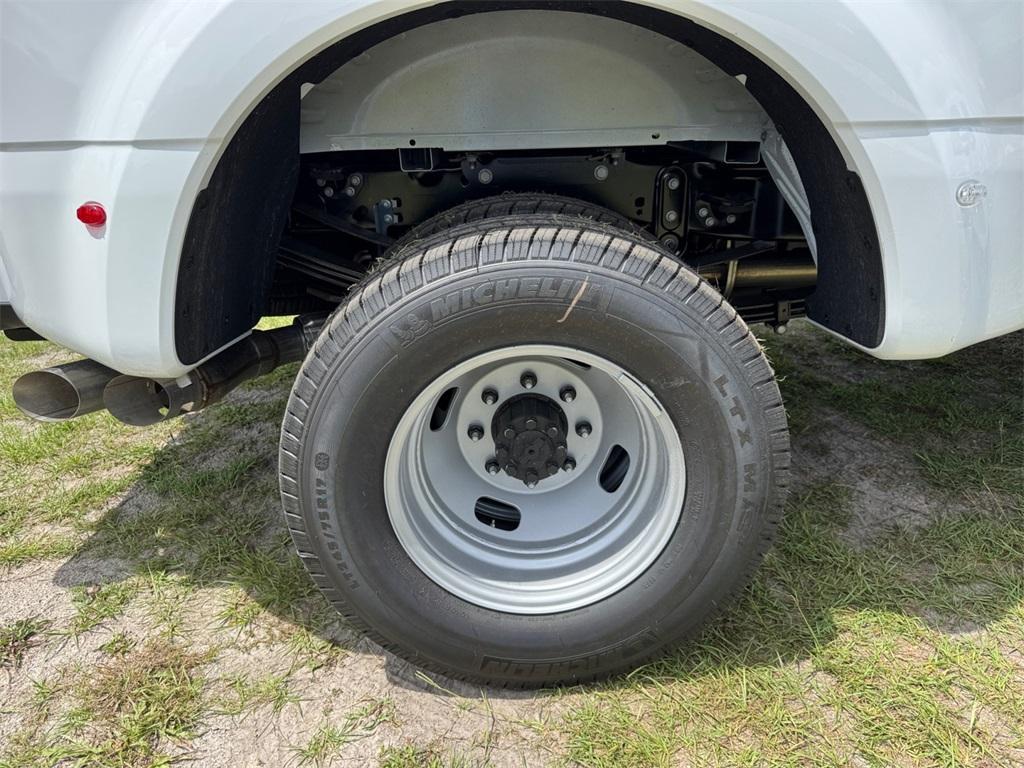 new 2025 Ford F-350 car, priced at $67,916