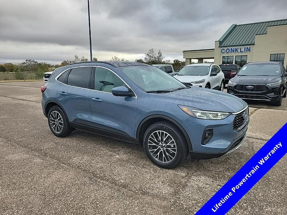 new 2025 Ford Escape car, priced at $46,020