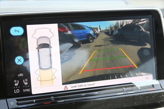 new 2025 Volkswagen Atlas car, priced at $47,988