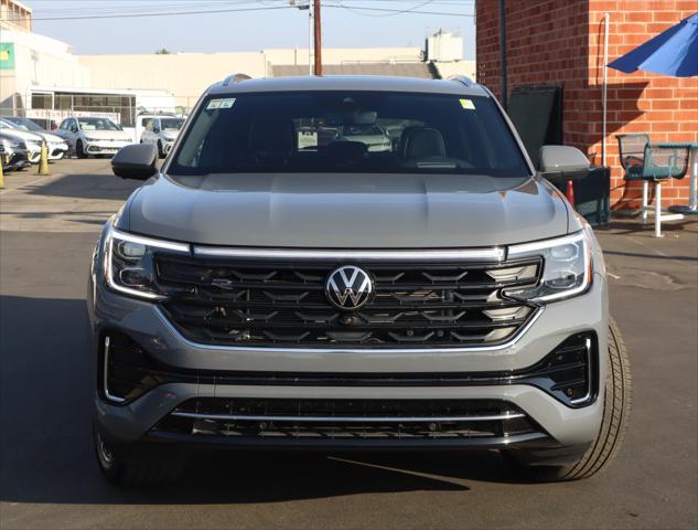 used 2024 Volkswagen Atlas Cross Sport car