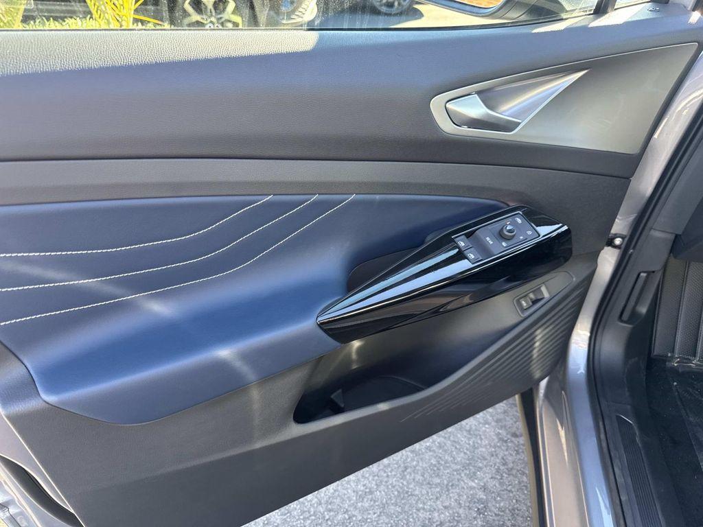 new 2025 Volkswagen ID.4 car, priced at $56,271