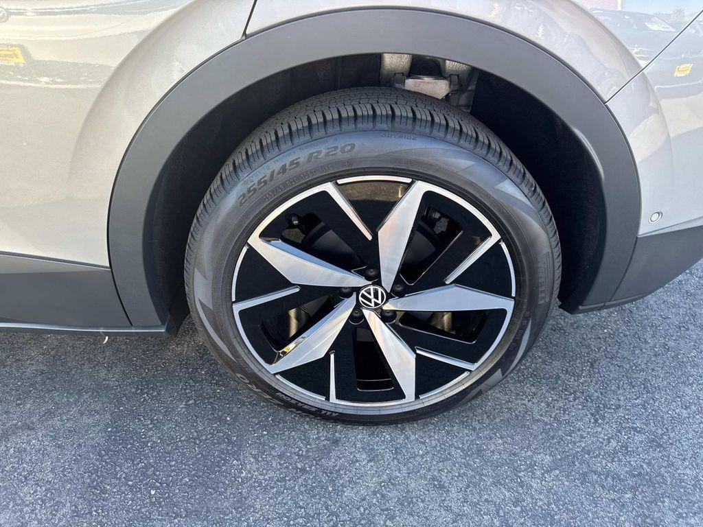 new 2025 Volkswagen ID.4 car, priced at $56,271