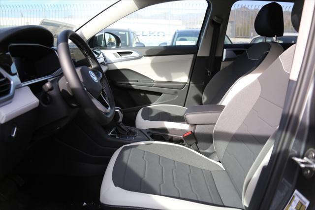 new 2025 Volkswagen Taos car