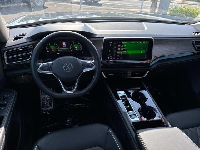 used 2025 Volkswagen Atlas car, priced at $50,500