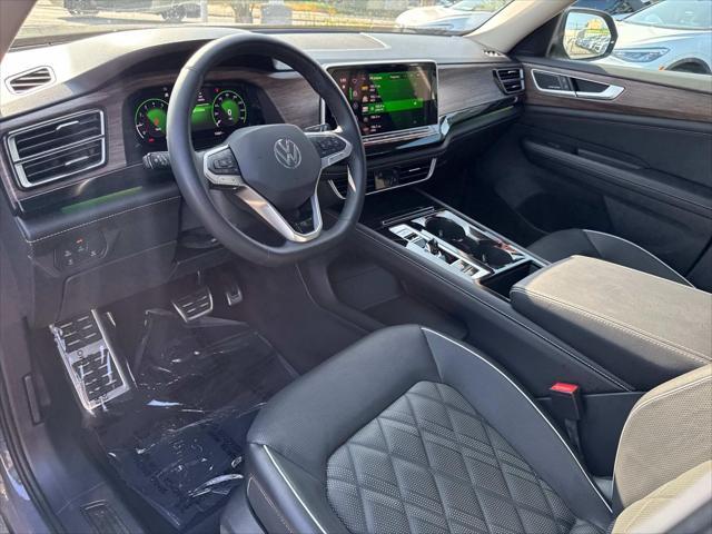 used 2025 Volkswagen Atlas car, priced at $50,500