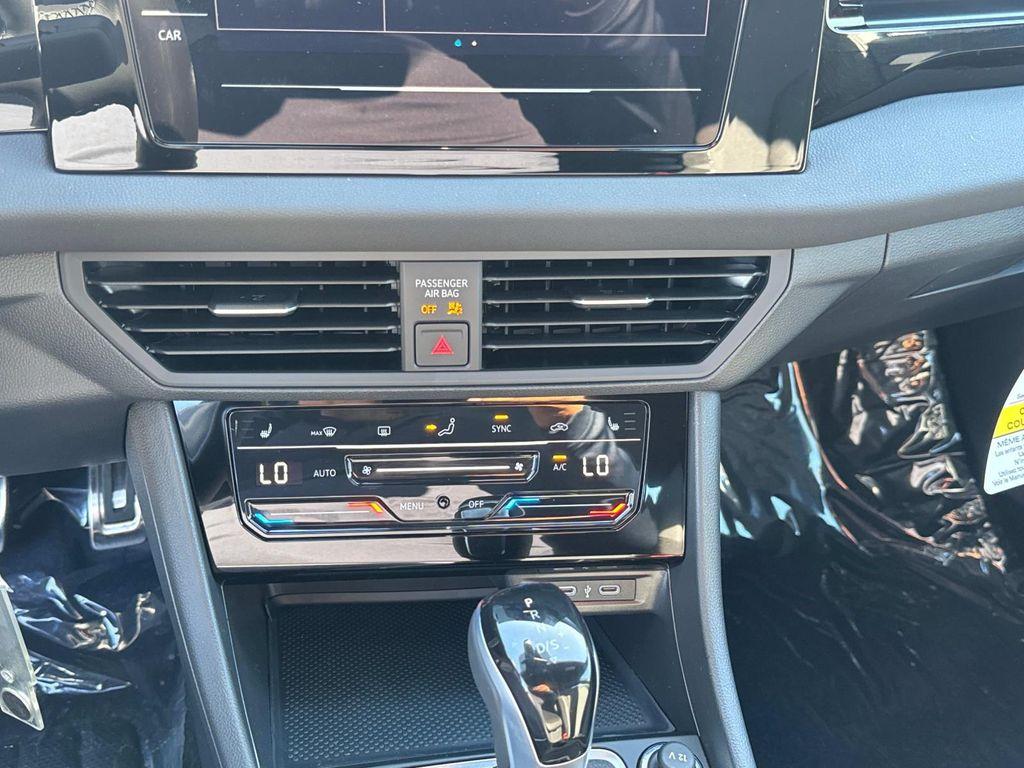 new 2025 Volkswagen Jetta car, priced at $24,998