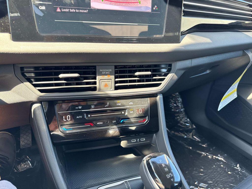 new 2025 Volkswagen Jetta car, priced at $23,500