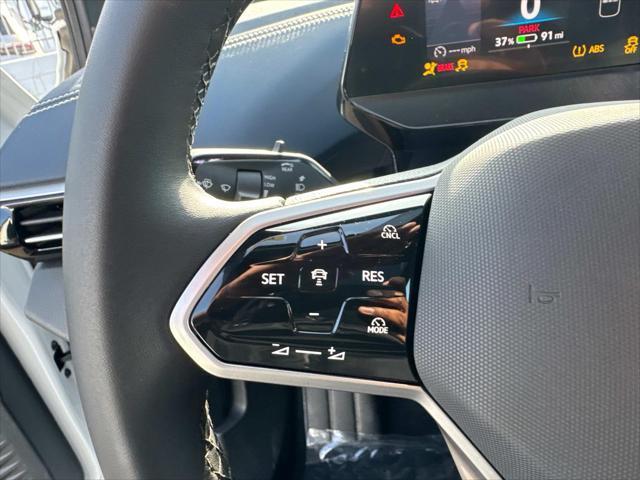 new 2025 Volkswagen ID.4 car, priced at $57,401