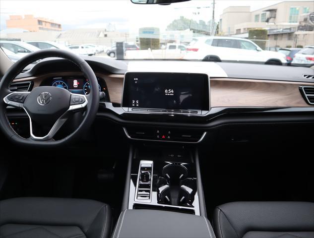 new 2025 Volkswagen Atlas car