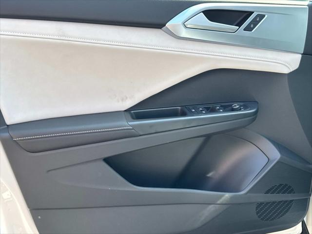 new 2025 Volkswagen Taos car, priced at $30,998