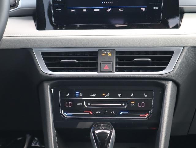 new 2025 Volkswagen Taos car