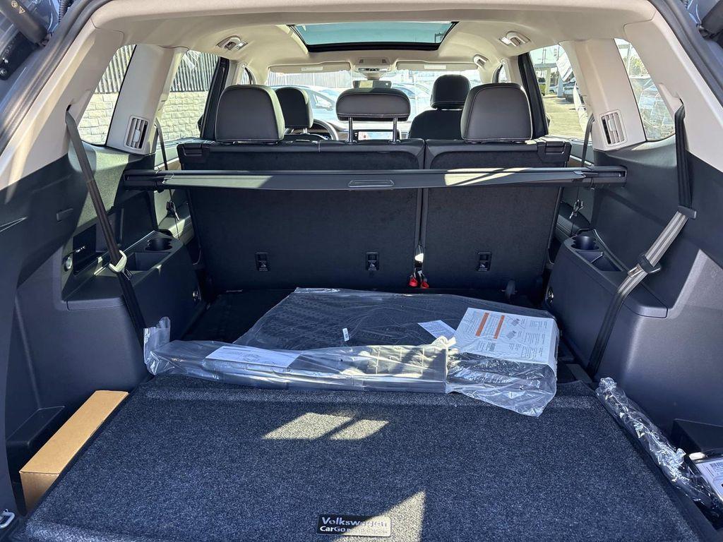 new 2026 Volkswagen Atlas car, priced at $48,718