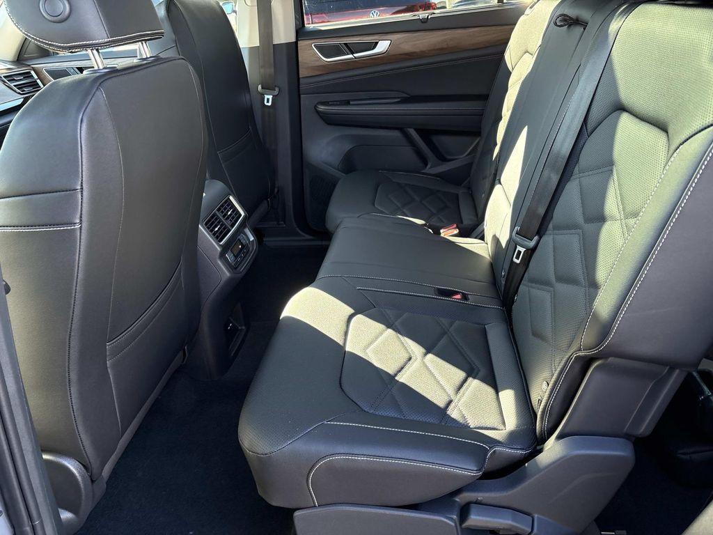 new 2026 Volkswagen Atlas car, priced at $48,718
