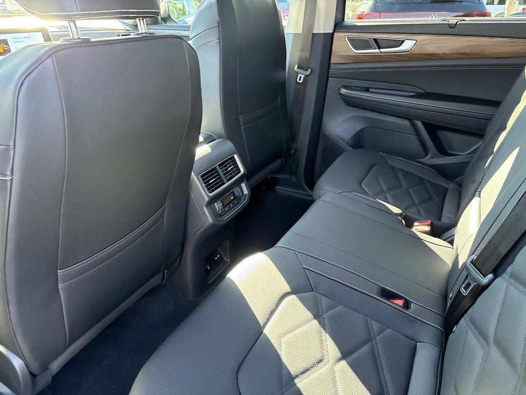 new 2026 Volkswagen Atlas car, priced at $48,718