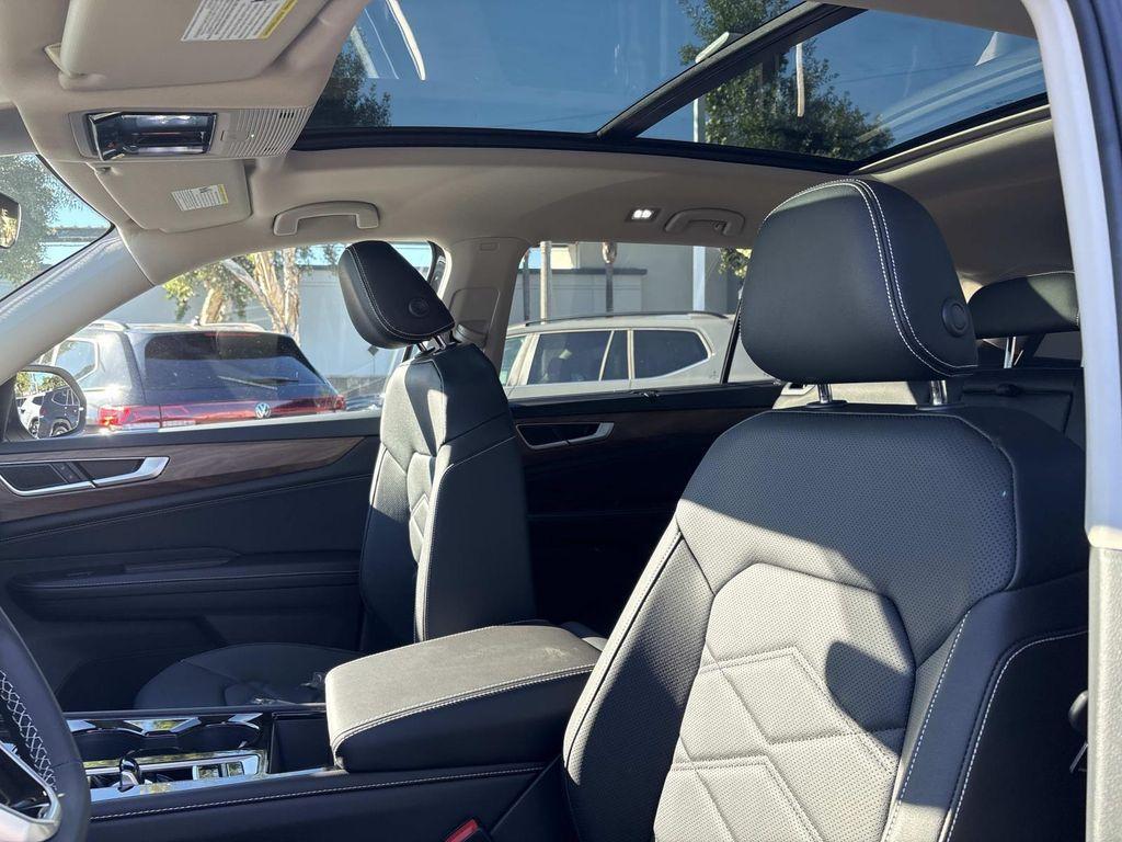 new 2026 Volkswagen Atlas car, priced at $48,718