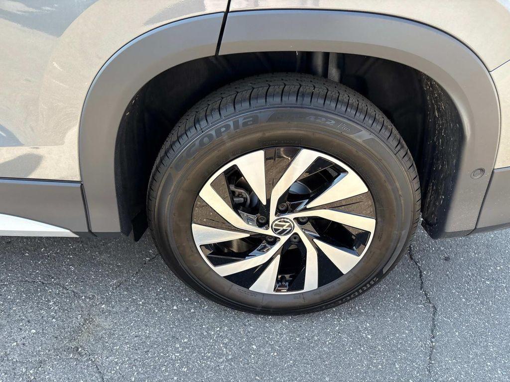 new 2025 Volkswagen Tiguan car, priced at $32,261