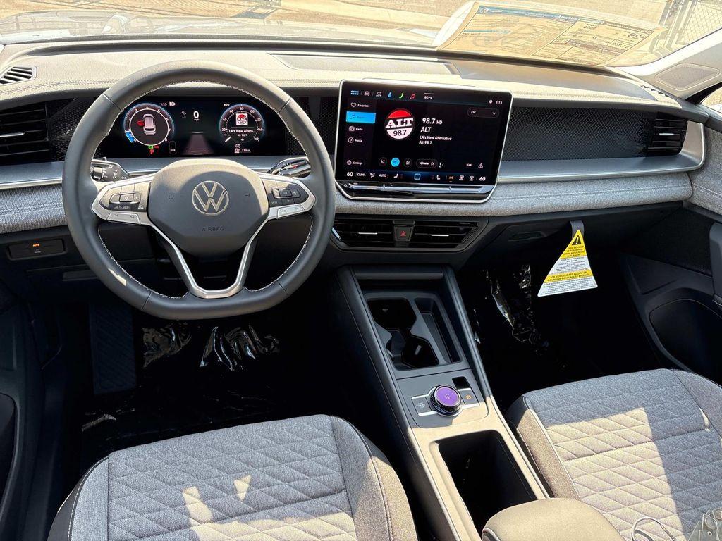 new 2025 Volkswagen Tiguan car, priced at $32,261