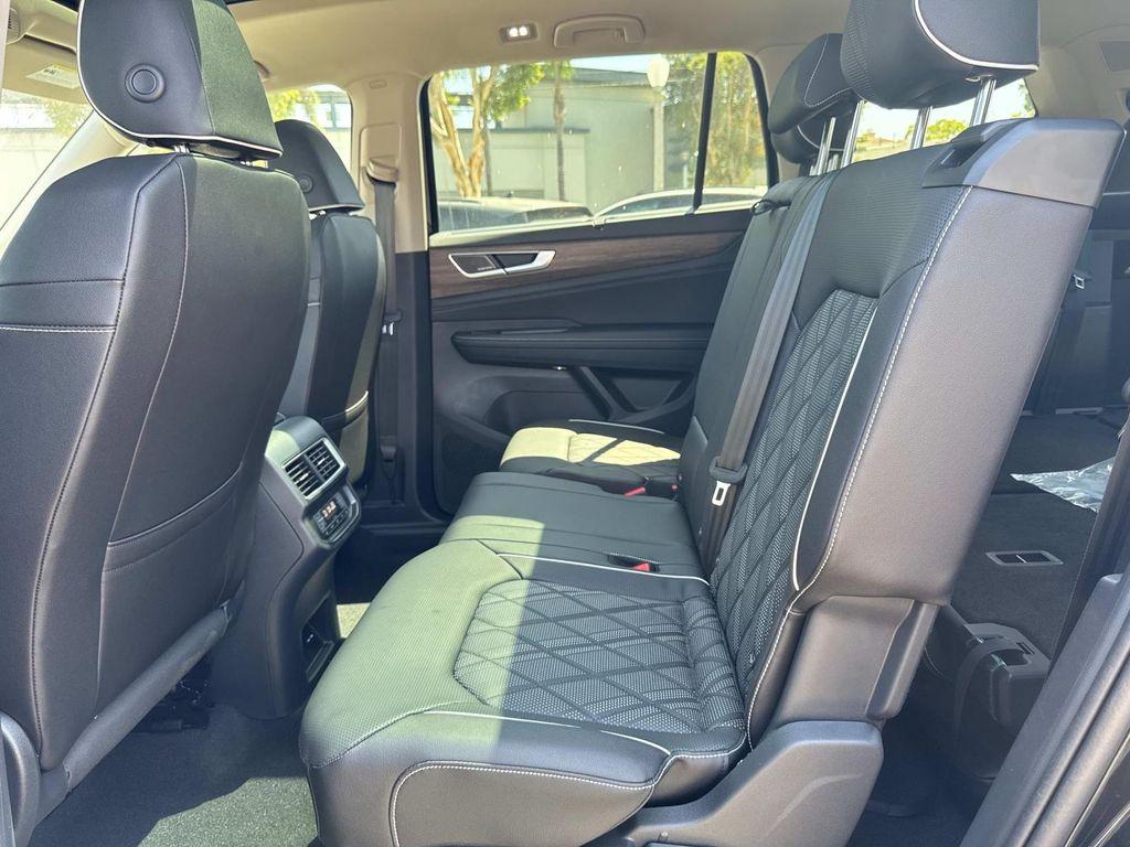 new 2025 Volkswagen Atlas car, priced at $54,500
