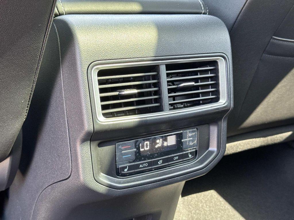 new 2025 Volkswagen Atlas car, priced at $54,500