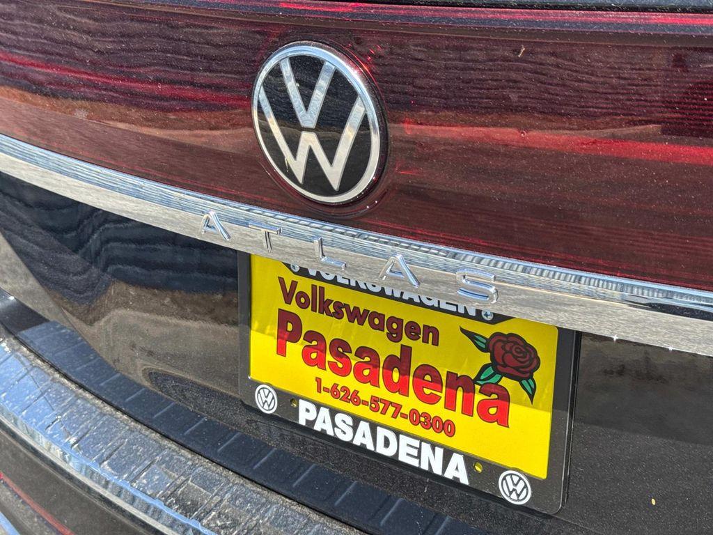 new 2025 Volkswagen Atlas car, priced at $54,500
