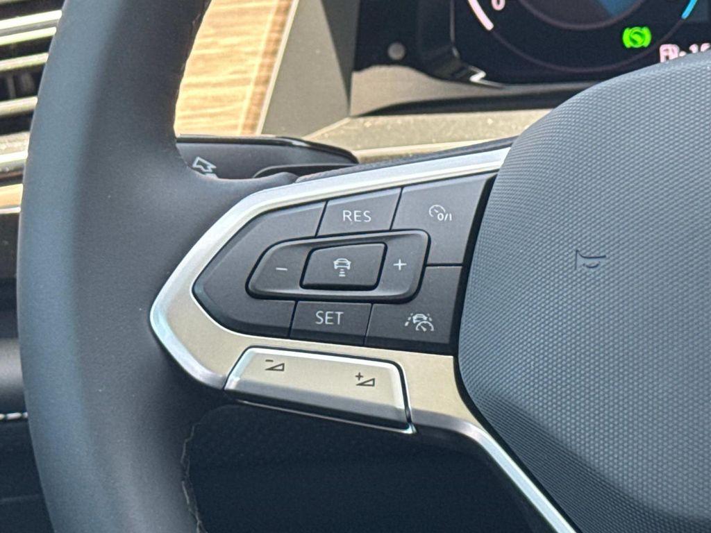 new 2025 Volkswagen Atlas car, priced at $54,500