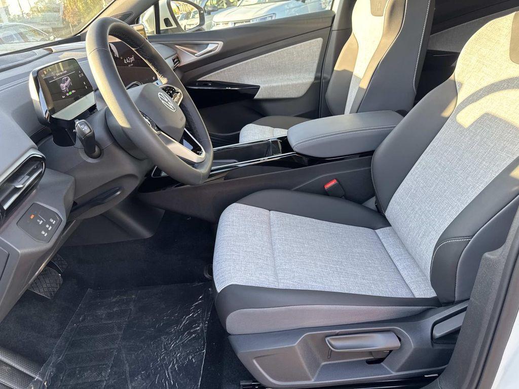 new 2025 Volkswagen ID.4 car, priced at $51,171