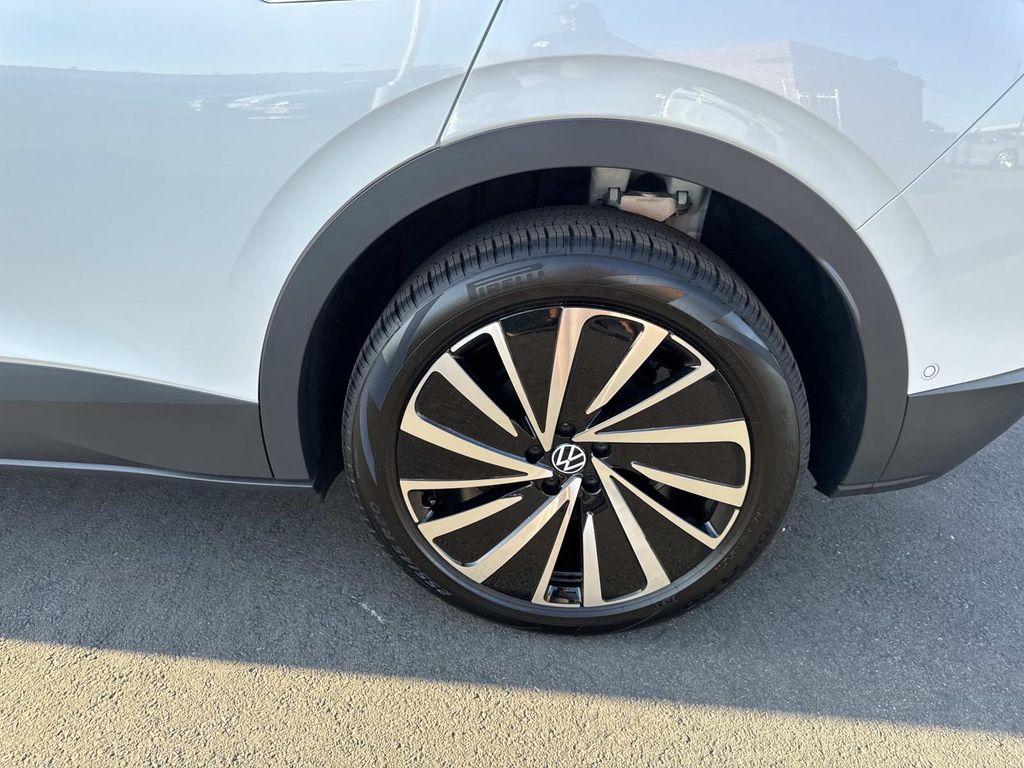 new 2025 Volkswagen ID.4 car, priced at $51,171