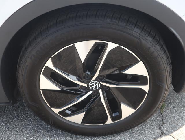 used 2021 Volkswagen ID.4 car, priced at $24,998