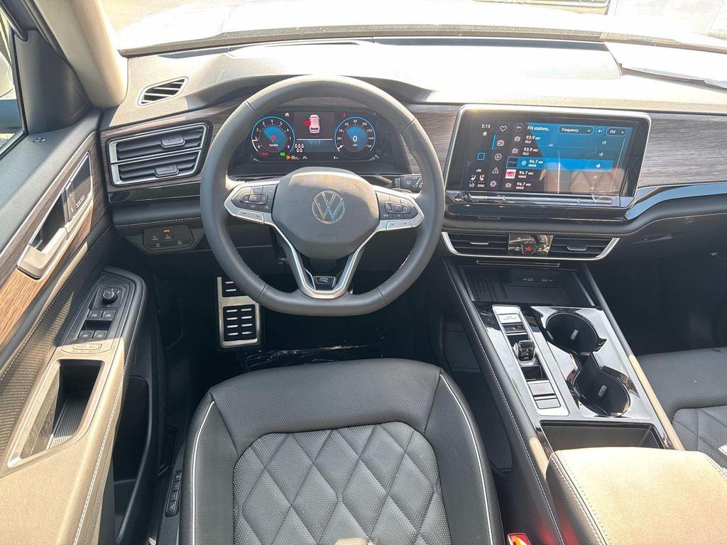 new 2025 Volkswagen Atlas car, priced at $54,500