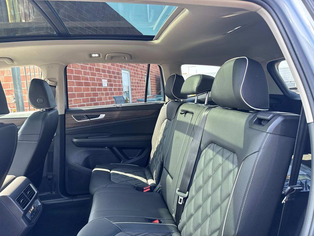 new 2025 Volkswagen Atlas car, priced at $54,500