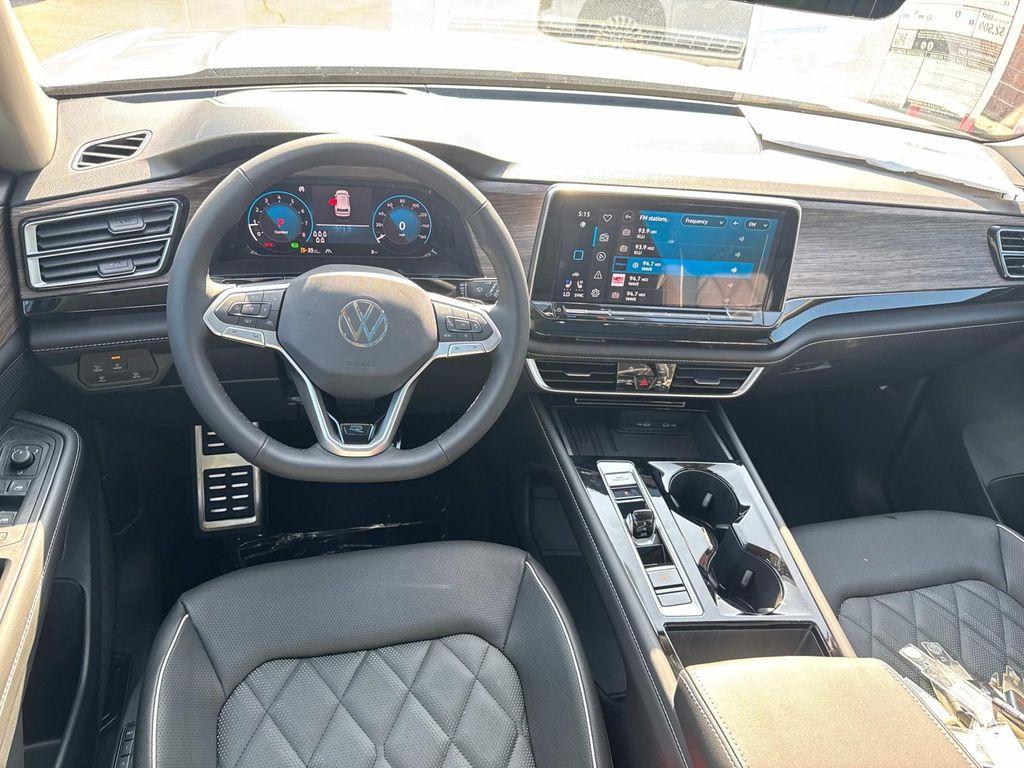 new 2025 Volkswagen Atlas car, priced at $54,500