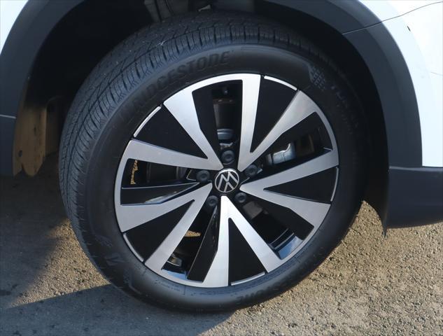 used 2022 Volkswagen Taos car