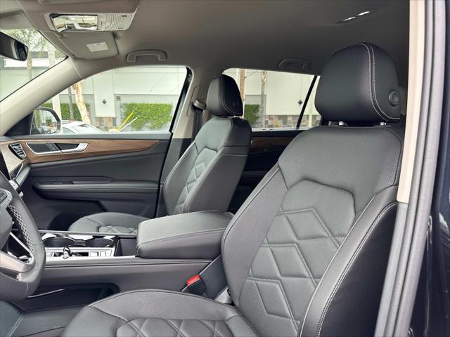 new 2025 Volkswagen Atlas car, priced at $43,500