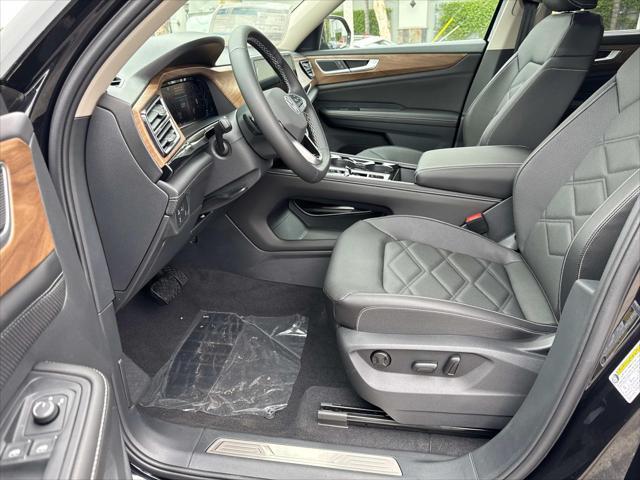 new 2025 Volkswagen Atlas car, priced at $43,500