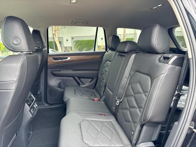 new 2025 Volkswagen Atlas car, priced at $43,500