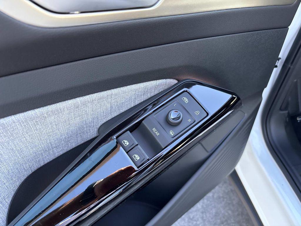 new 2025 Volkswagen ID.4 car, priced at $47,271