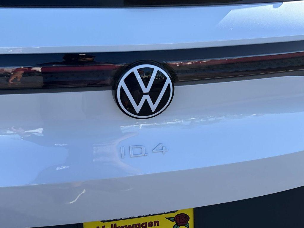 new 2025 Volkswagen ID.4 car, priced at $47,271