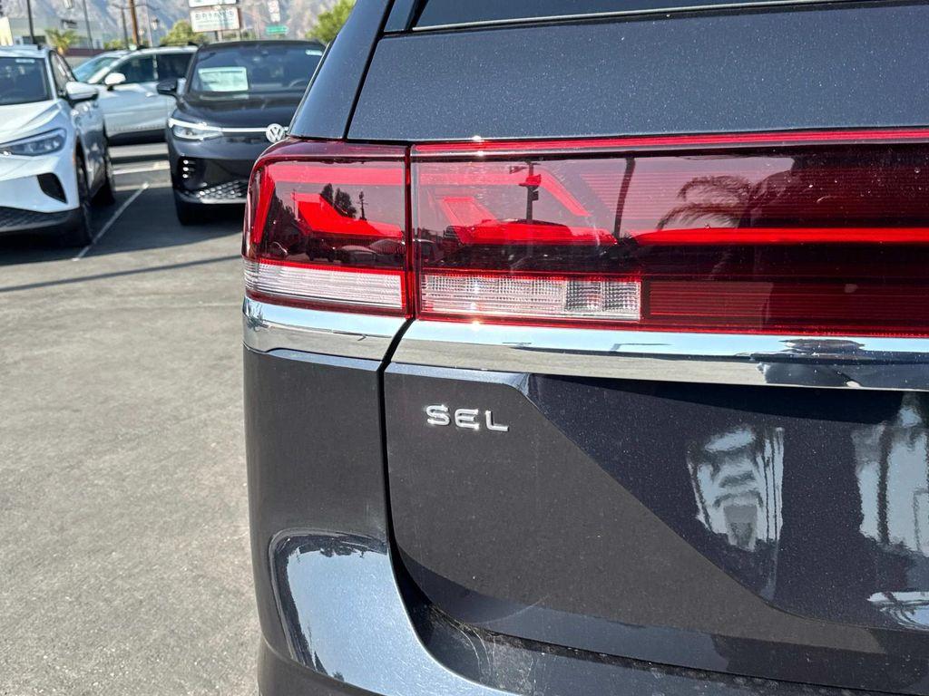 used 2025 Volkswagen Atlas car, priced at $47,998