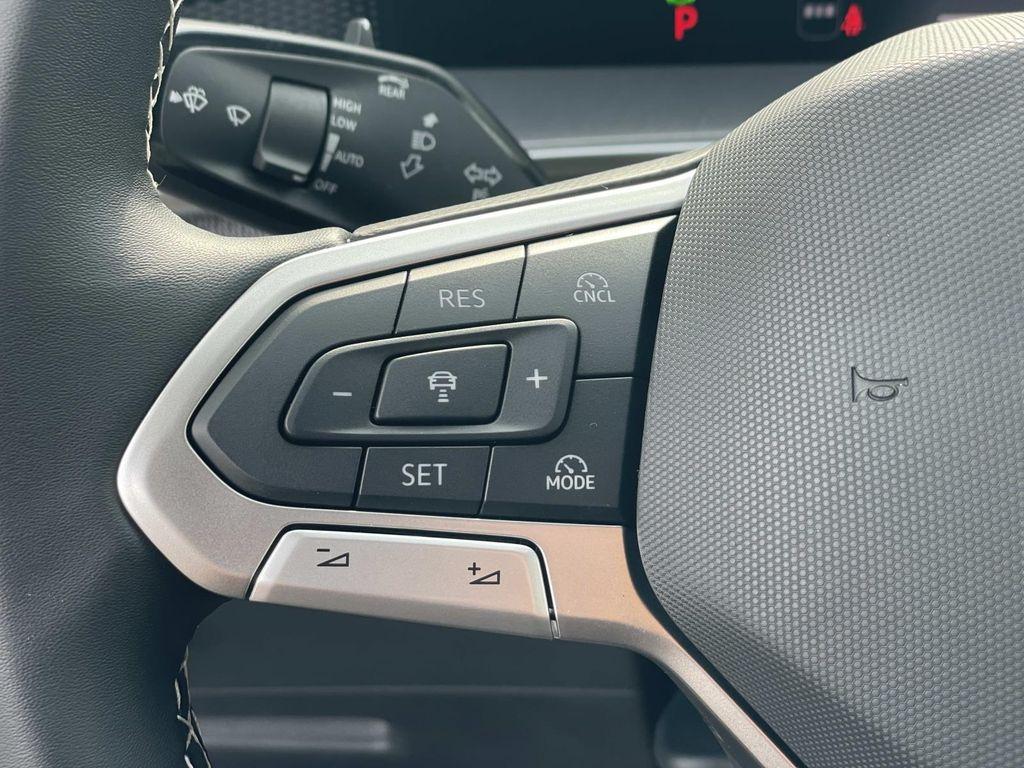 new 2025 Volkswagen Tiguan car, priced at $32,382
